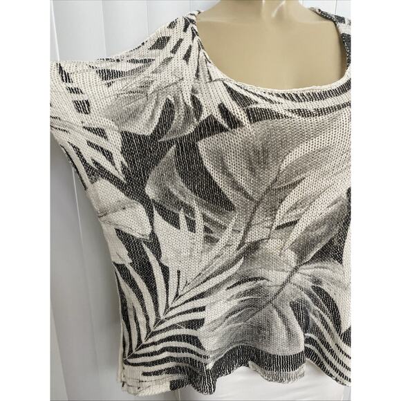 Wooden Ships Sweater Floral Print Gray White Round Neck Relaxed Short Sleeve M L - Picture 4 of 6